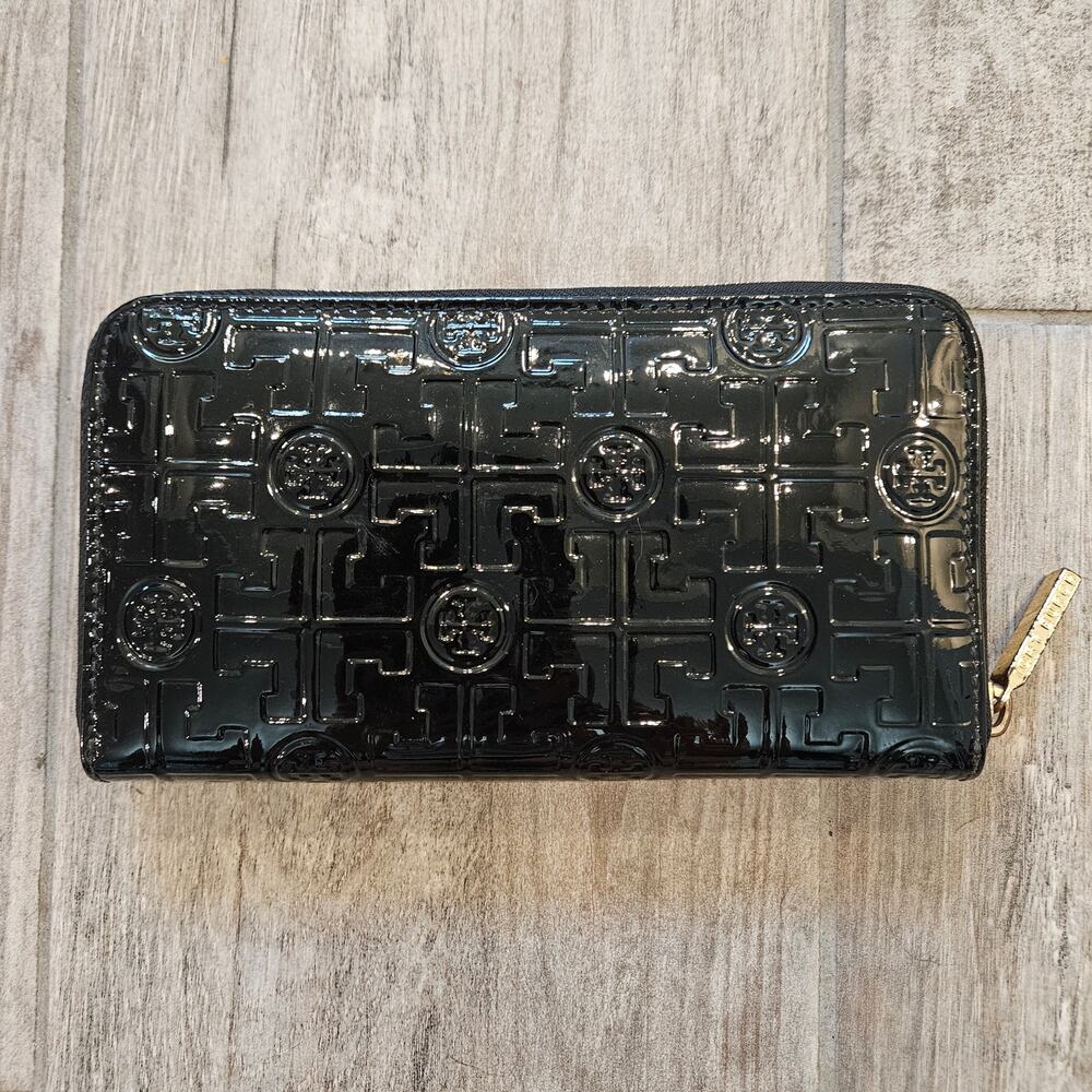 Tory Burch Patent Leather Emerson Logo Zip-Around Wallet Black Embossed Timeless
